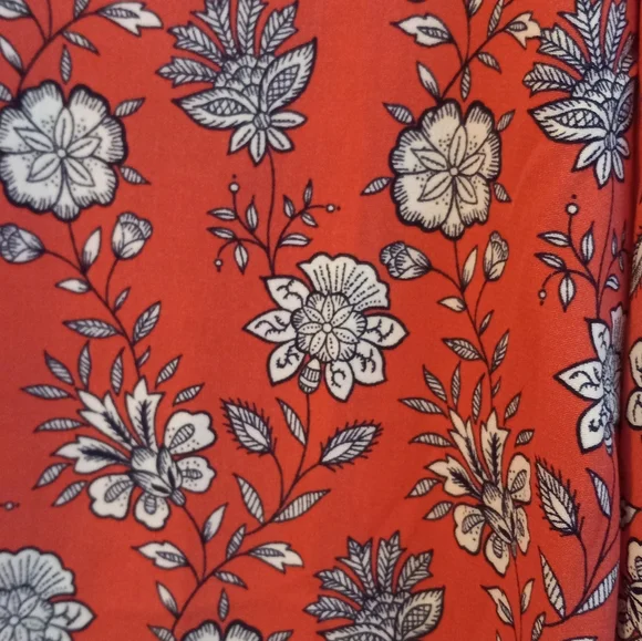 Catherine's Plus Size Floral Blouse - Picture 6 of 8